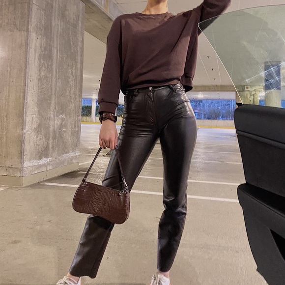 Meet your Posher, Natalie - Picture 2 of 5